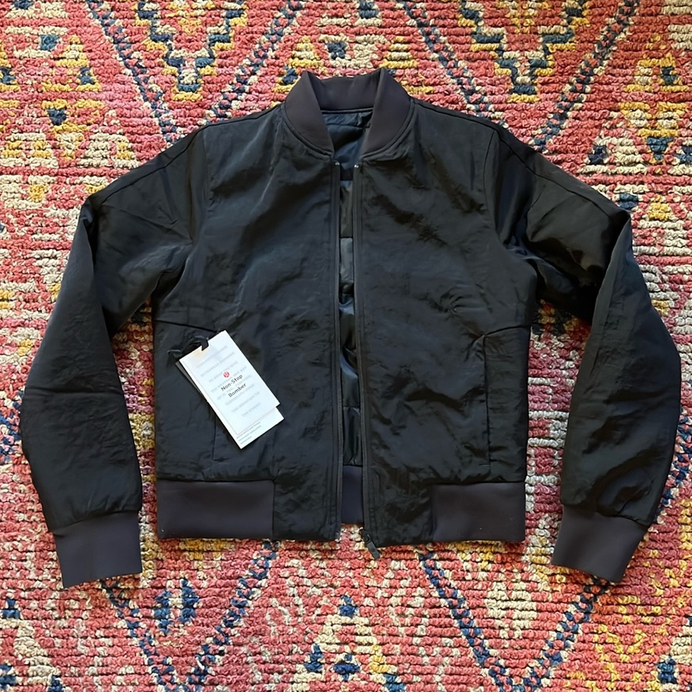 Lululemon Reversible Nonstop Bomber Black sz 6